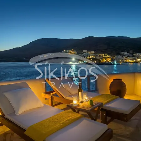 Traditional Seafront Family House Síkinos