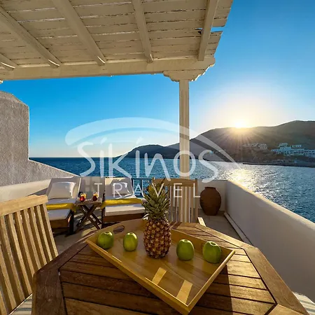 Dom wakacyjny Traditional Seafront Family House *