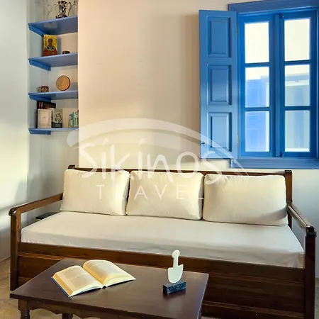 Traditional Seafront Family House * Síkinos